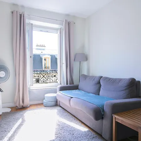 Modern Near The Champs Elysees Apartment Paris